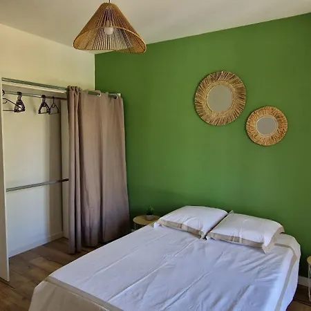 Appartement T2 Vue - Entre Aéroport Et Centre-ville Ajaccio (Corsica)