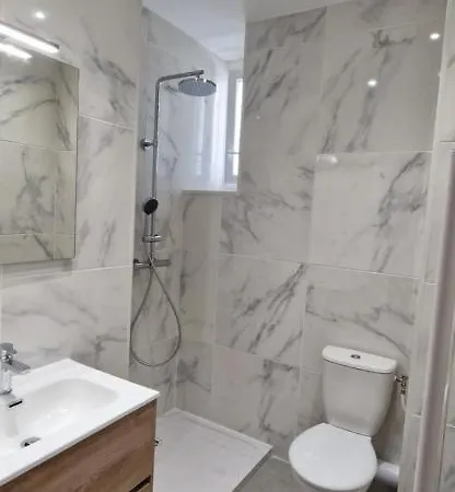 T2 Vue - Entre Aeroport Et Centre-ville Appartement