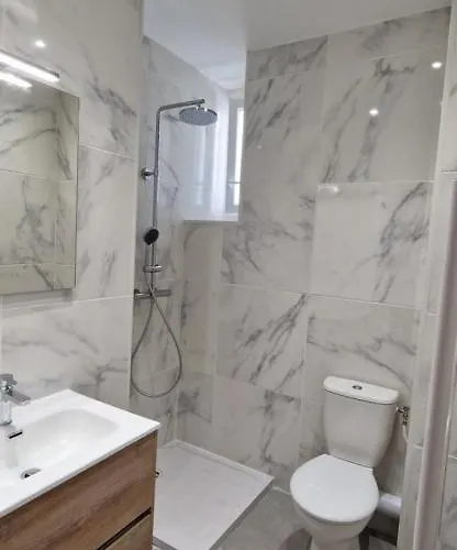 T2 Vue - Entre Aeroport Et Centre-ville Apartment