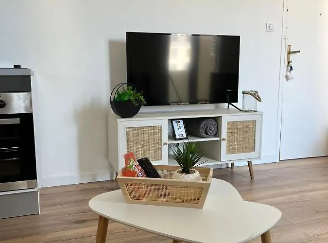 T2 Vue - Entre Aéroport Et Centre-ville