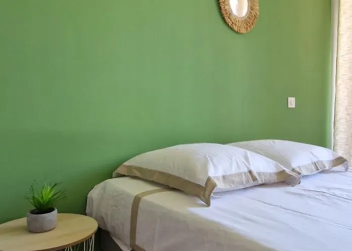 T2 Vue - Entre Aéroport Et Centre-ville *